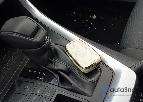 2020 Toyota Rav4 Xle from USA, damaged, VIN JTMP1RFV5LJ028653